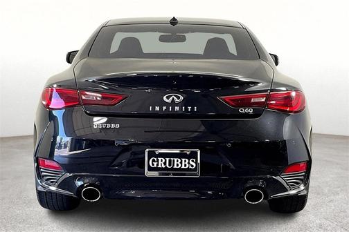 2022 INFINITI Q60 LUXE