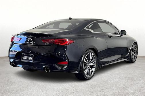 2022 INFINITI Q60 LUXE
