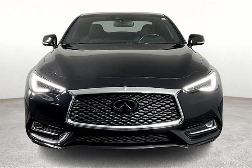 2022 INFINITI Q60 LUXE