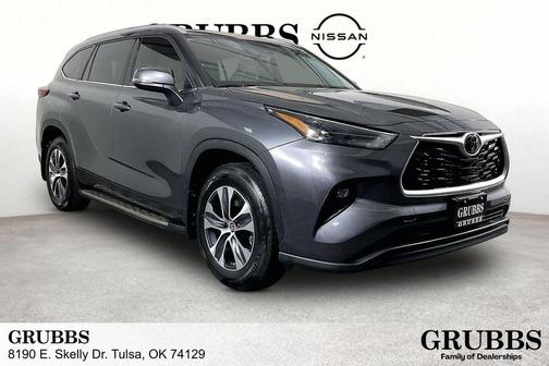 Magnetic Gray Metallic 2022 Toyota Highlander XLE