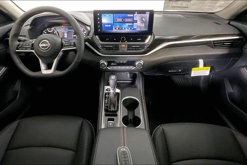 Scarlet Ember 2026 Nissan Altima 2.5 SR