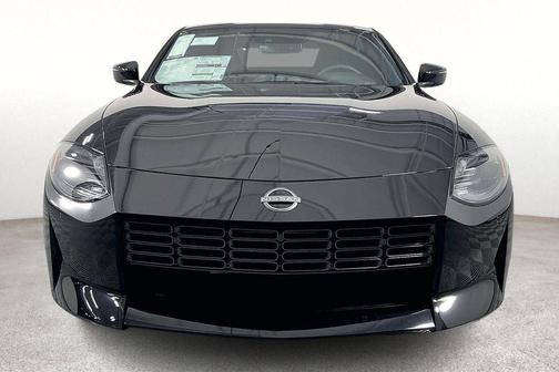 Black (P) 2026 Nissan Z performance