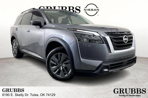 2024 Nissan Pathfinder SV