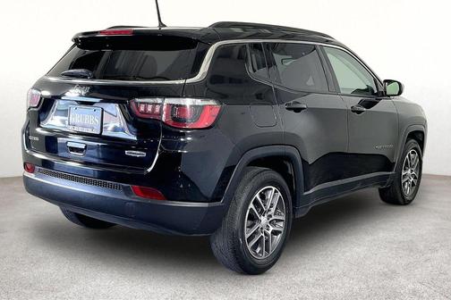 Diamond Black 2017 Jeep Compass Latitude