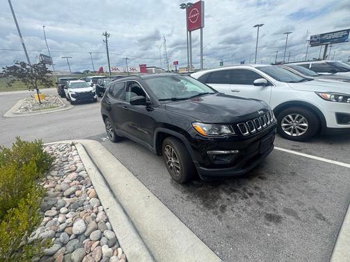 Diamond Black 2017 Jeep Compass Latitude
