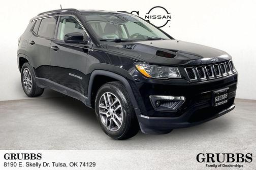 Diamond Black 2017 Jeep Compass Latitude