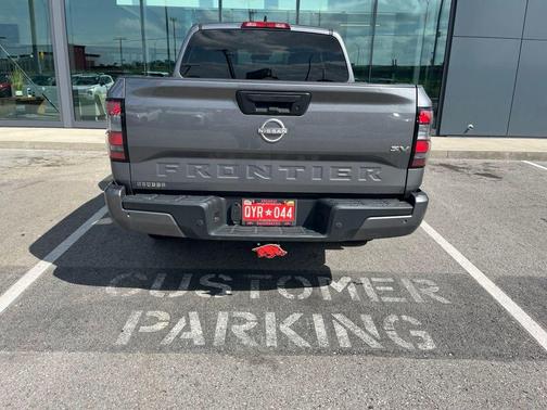 Gun Metallic 2024 Nissan Frontier SV