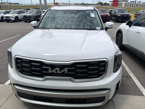 Glacial White Pearl 2024 Kia Telluride S