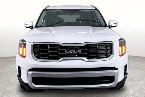 Glacial White Pearl 2024 Kia Telluride S