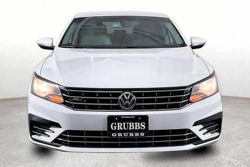 Pure White 2018 Volkswagen Passat 2.0T R-Line