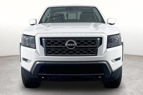 Glacier White 2024 Nissan Frontier SV