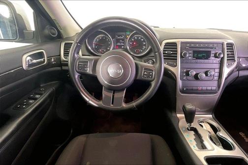 Bright Silver Clearcoat Metallic 2011 Jeep Grand Cherokee Laredo