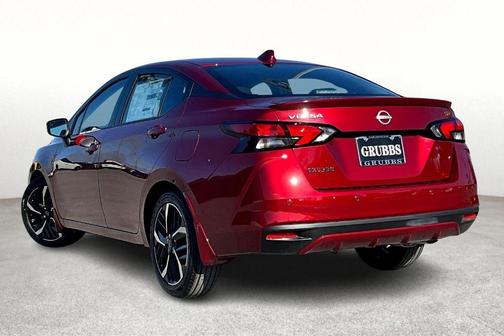 2025 Nissan Versa 1.6 SR
