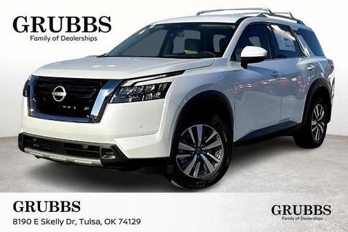2025 Nissan Pathfinder SL