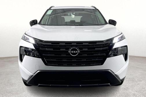 Everest White P 2026 Nissan Rogue Dark Armor