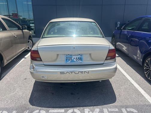 Silver 2002 Saturn SL