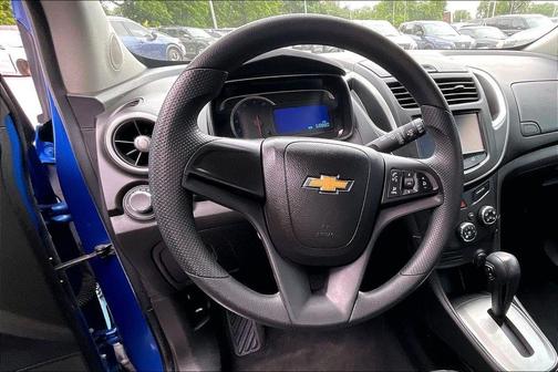 Brilliant Blue Metallic 2015 Chevrolet Trax LS