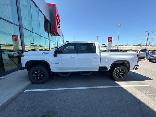 Summit White 2021 Chevrolet Silverado 2500 LT