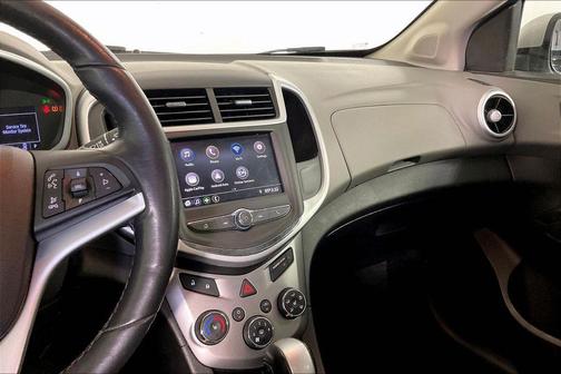 Silver Ice Metallic 2020 Chevrolet Sonic LT