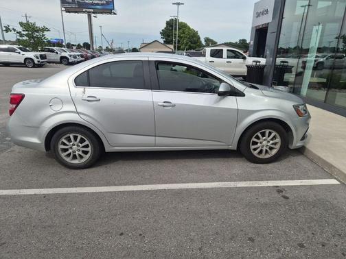 Silver Ice Metallic 2020 Chevrolet Sonic LT