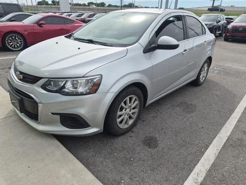 Silver Ice Metallic 2020 Chevrolet Sonic LT