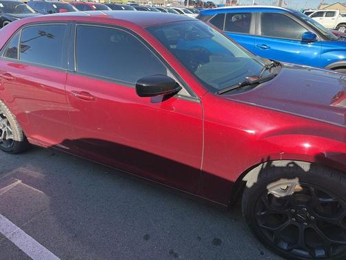 2019 Chrysler 300 Touring