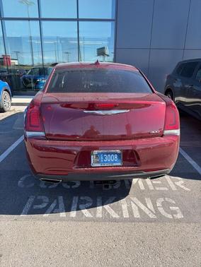 2019 Chrysler 300 Touring