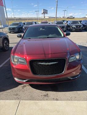 2019 Chrysler 300 Touring