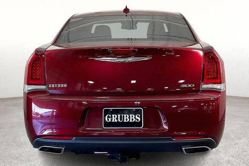 2019 Chrysler 300 Touring