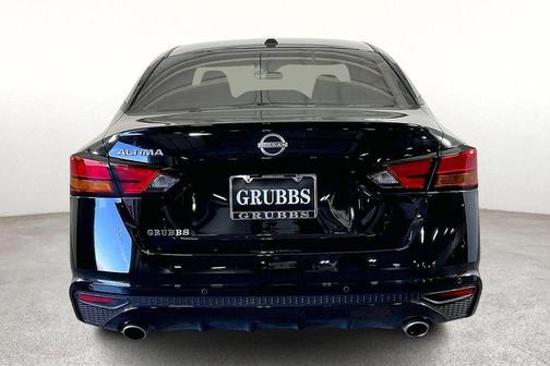 Super Black Clearcoat 2025 Nissan Altima SV