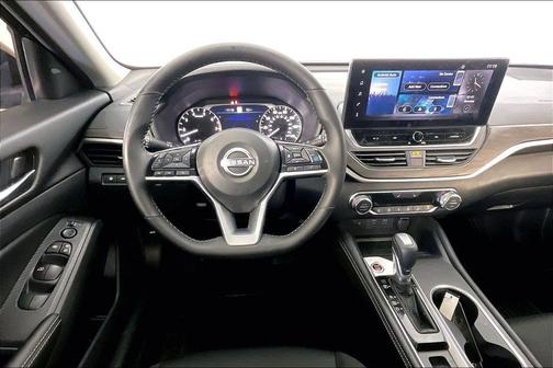 Super Black Clearcoat 2025 Nissan Altima SV