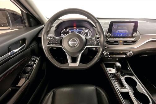 White 2023 Nissan Altima 2.5 SR