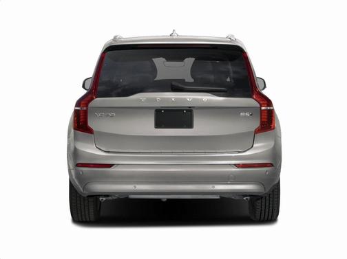 2023 Volvo XC90 B5 Plus