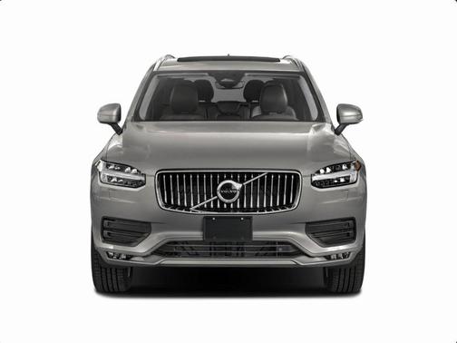 2023 Volvo XC90 B5 Plus