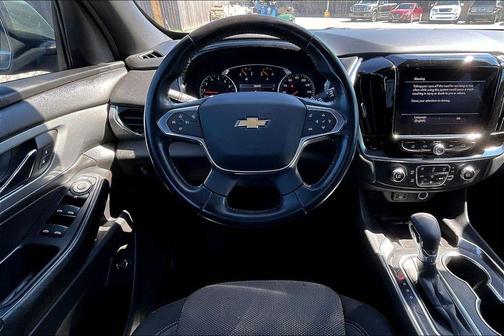 Silver Sage Metallic 2022 Chevrolet Traverse LT Cloth