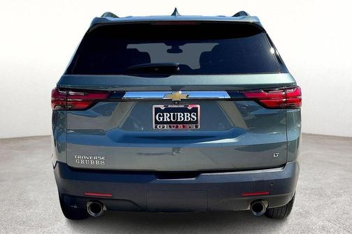Silver Sage Metallic 2022 Chevrolet Traverse LT Cloth