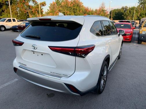 Blizzard Pearl 2020 Toyota Highlander Platinum