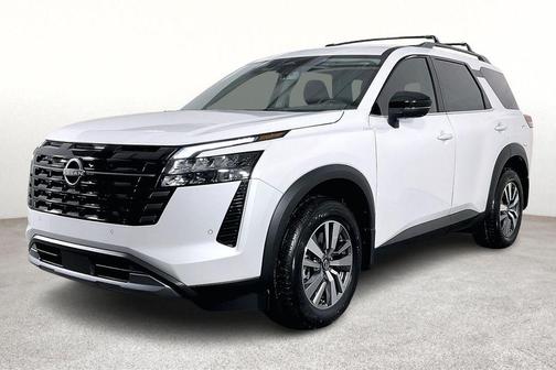 Everest White P 2026 Nissan Pathfinder SL