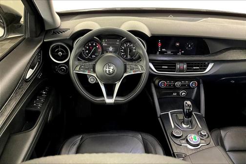 2019 Alfa Romeo Stelvio Base
