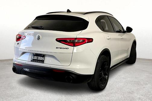 2019 Alfa Romeo Stelvio Base