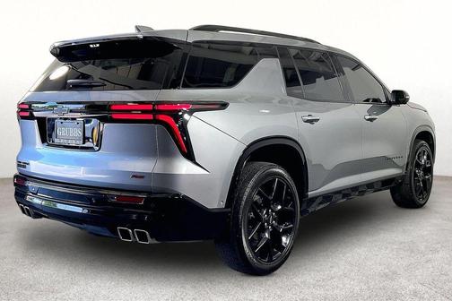 Sterling Gray Metallic 2024 Chevrolet Traverse RS