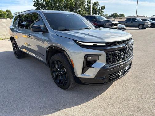 Sterling Gray Metallic 2024 Chevrolet Traverse RS