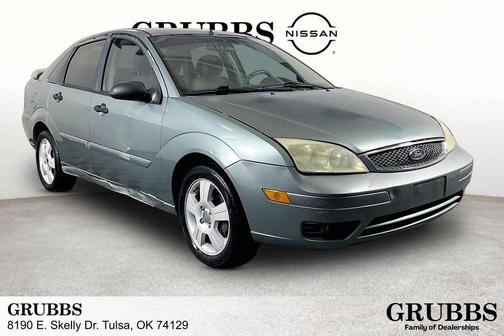 Green 2005 Ford Focus ZX4