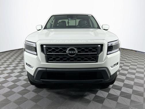 Glacier White 2024 Nissan Frontier SL