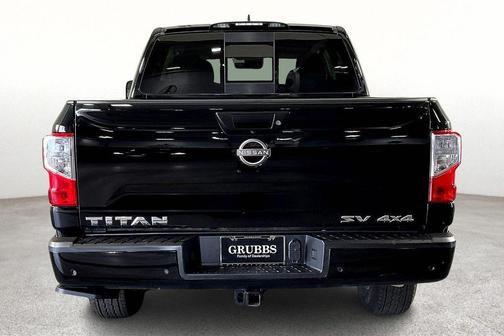 2024 Nissan Titan SV
