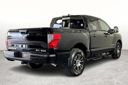 2024 Nissan Titan SV