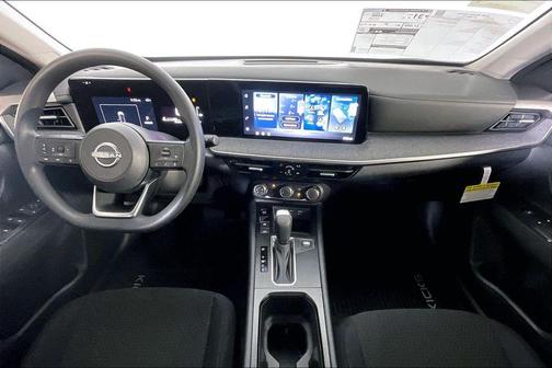 Canyon Bronze M 2026 Nissan Kicks S