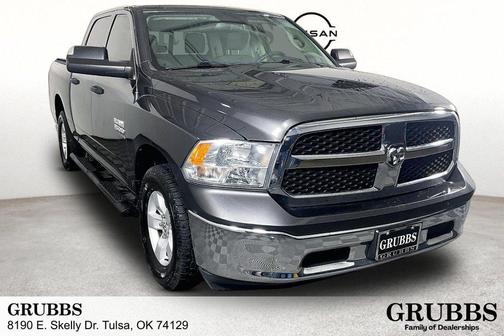 Granite Crystal Clearcoat Metallic 2022 RAM 1500 Classic SLT