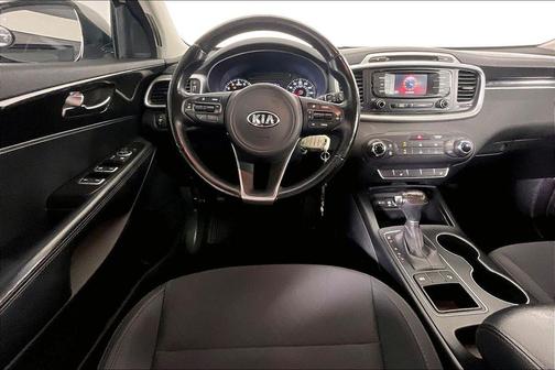 Snow White Pearl 2016 Kia Sorento LX
