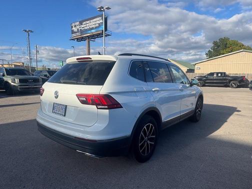 Pure White 2021 Volkswagen Tiguan 2.0T SE